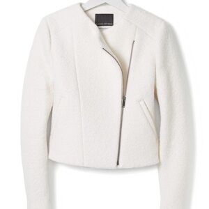 Banana Republic Cream / Off-white Jacket, great for a cool day or evening